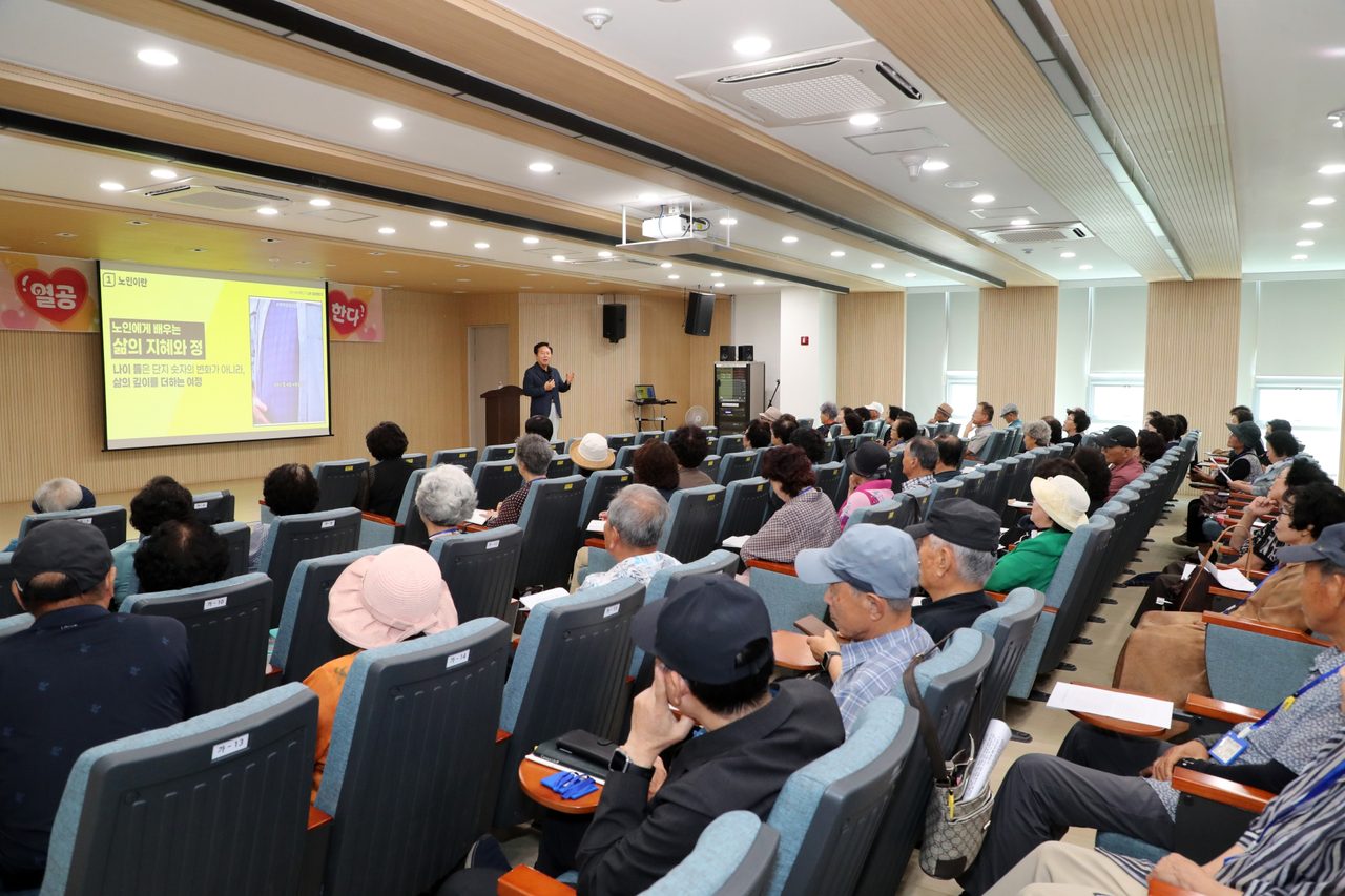 80명이 다시 학생이 됐다… 안동시 노인대학 개강